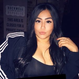 Meet your Posher, Carla